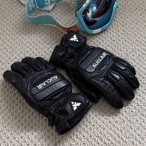 Auclair Black Leather Ski Gloves